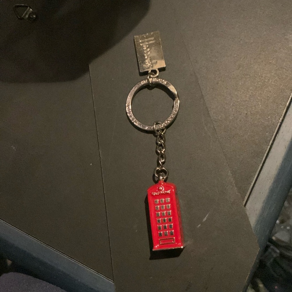 Harrods of  London telephone key chain - Picture 3 of 5